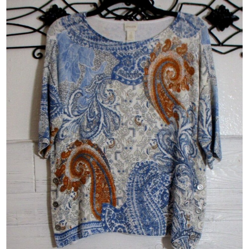 Chico's Women's Knit Top Size 1 US M Short Sleeve Blue Paisley Round Neck